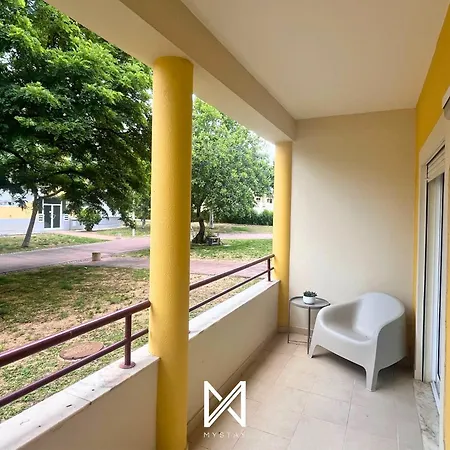 Mystay - Farol Moura * Quarteira