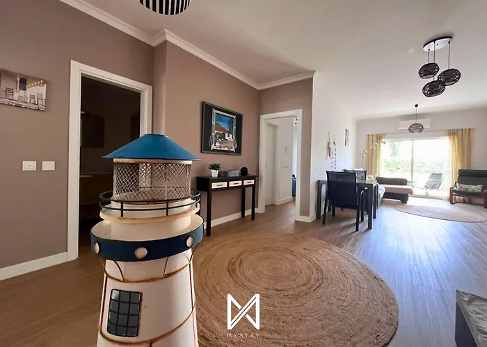 Mystay - Farol Moura *